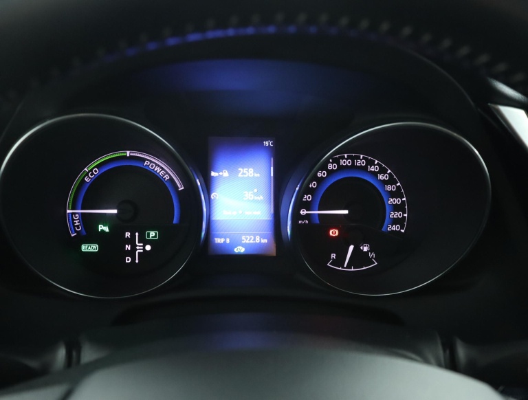 Toyota Auris Touring Sports - 1.8 Hybrid Executive 6