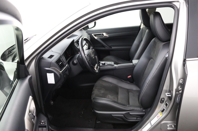 Lexus CT - 200h Sport Edition 17