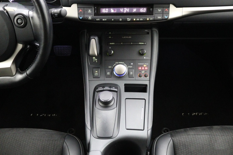 Lexus CT - 200h Sport Edition 26
