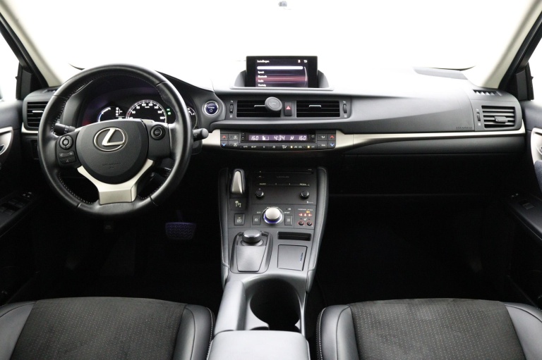 Lexus CT - 200h Sport Edition 4