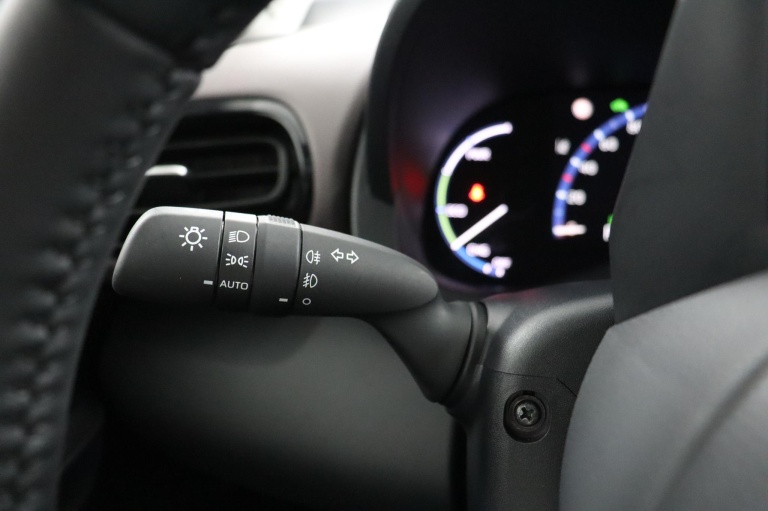 Toyota Yaris Cross - 1.5 Hybrid Adventure Limited 31