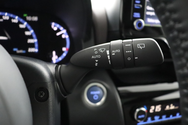 Toyota Yaris Cross - 1.5 Hybrid Adventure Limited 32