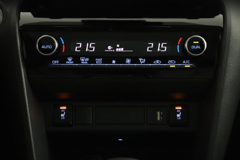 Toyota Yaris Cross - 1.5 Hybrid Adventure Limited 7