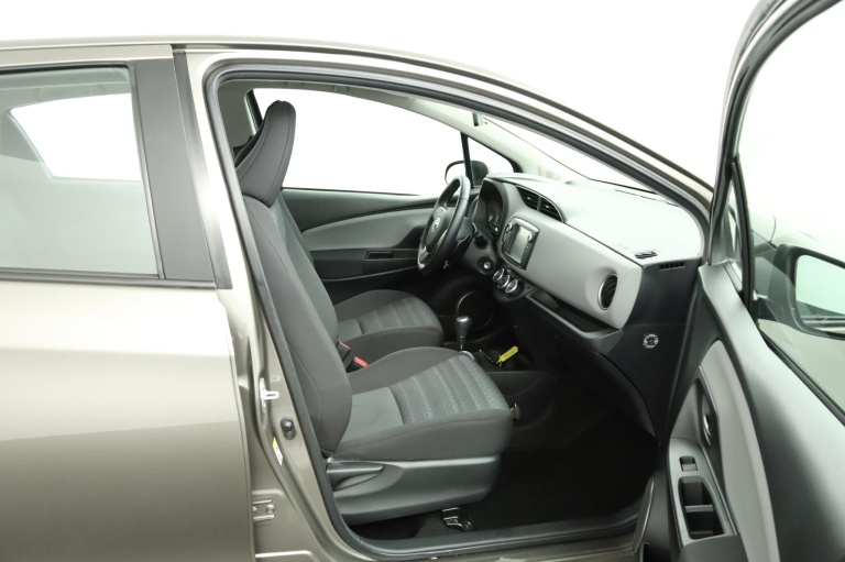 Toyota Yaris - 1.3 VVT-i Business Plus 22