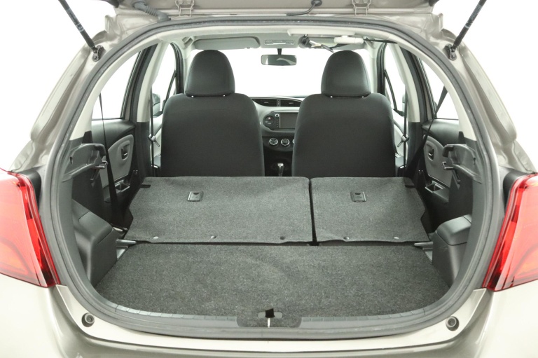 Toyota Yaris - 1.3 VVT-i Business Plus 26