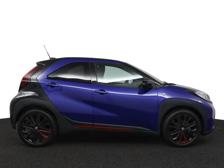 Toyota Aygo X - 1.0 VVT-i MT Pulse 13