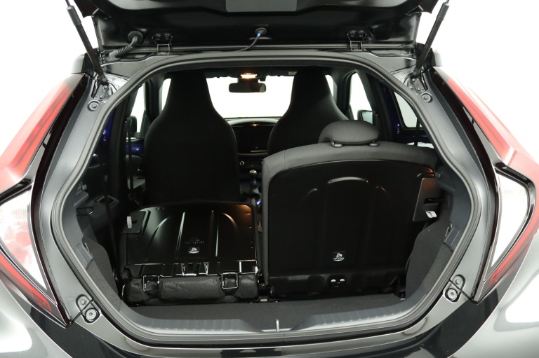 Toyota Aygo X - 1.0 VVT-i MT Pulse 25