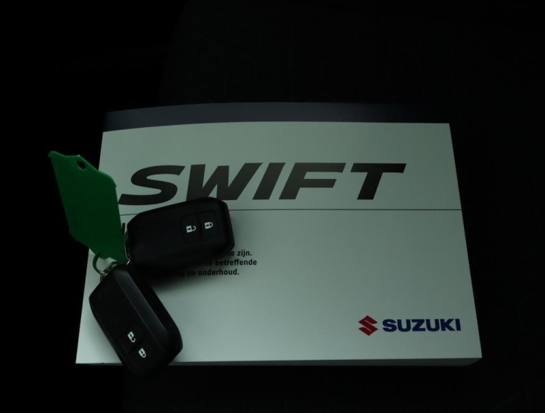 Suzuki Swift - 1.2 Select Smart Hybrid 11