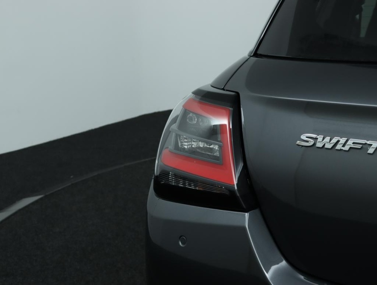 Suzuki Swift - 1.2 Select Smart Hybrid 37