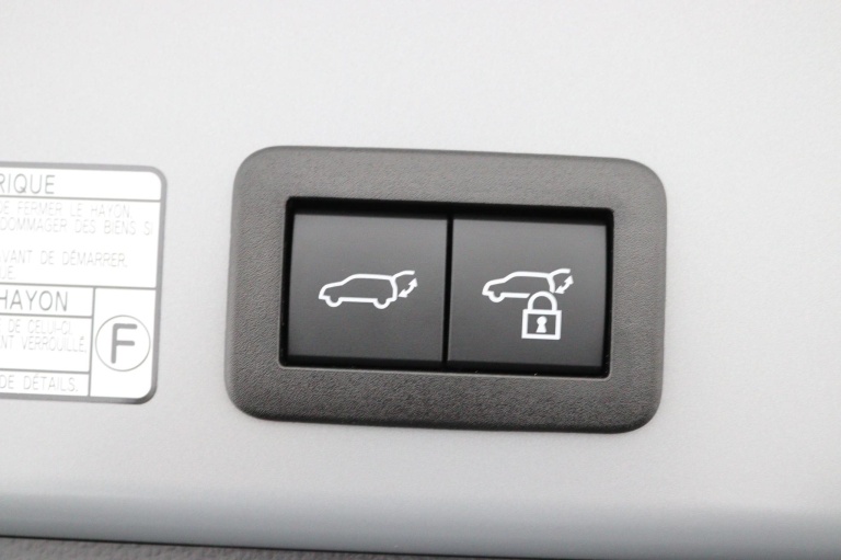 Toyota Corolla Cross - Hybrid 200 Style 35