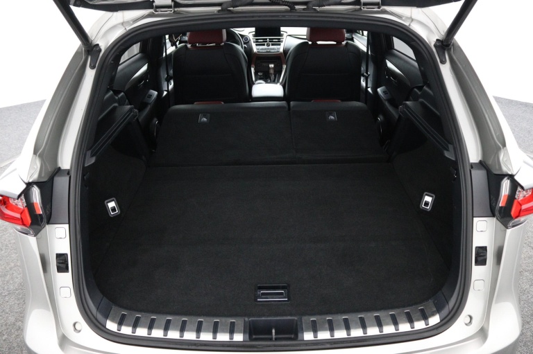 Lexus NX - 300h AWD F Sport Line 26