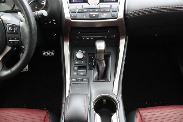 Lexus NX - 300h AWD F Sport Line 27