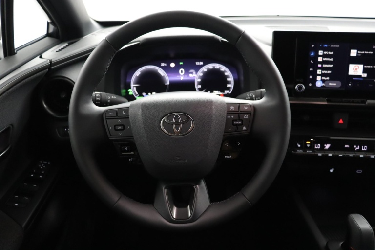 Toyota C-HR - 2.0 Plug-in Hybrid 220 Dynamic 19