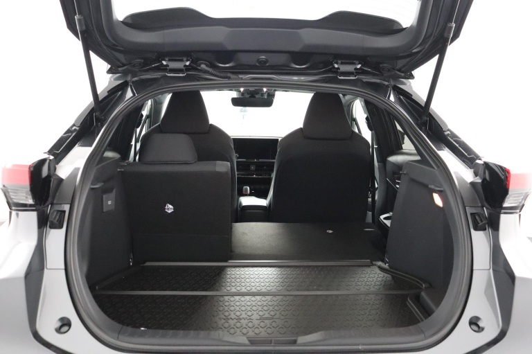 Toyota C-HR - 2.0 Plug-in Hybrid 220 Dynamic 24