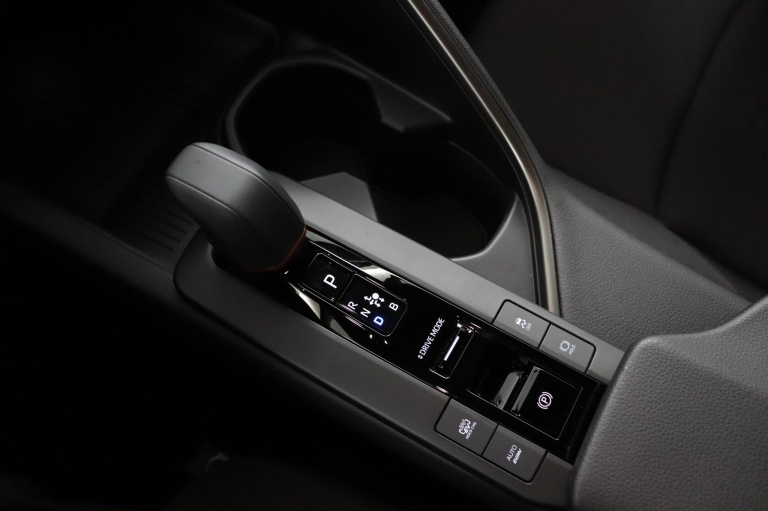 Toyota C-HR - 2.0 Plug-in Hybrid 220 Dynamic 27