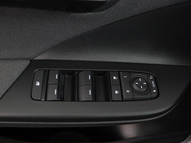 Toyota C-HR - 2.0 Plug-in Hybrid 220 Dynamic