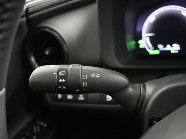 Toyota C-HR - 2.0 Plug-in Hybrid 220 Dynamic