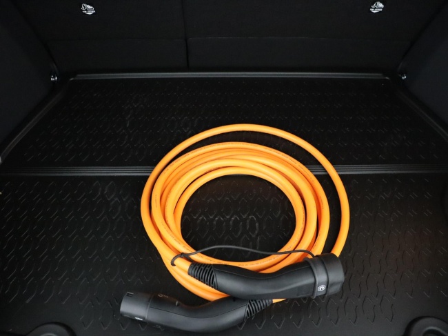 Toyota C-HR - 2.0 Plug-in Hybrid 220 Dynamic