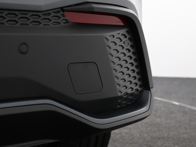 Toyota C-HR - 2.0 Plug-in Hybrid 220 Dynamic