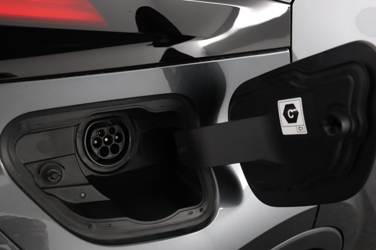 Toyota C-HR - 2.0 Plug-in Hybrid 220 Dynamic 40