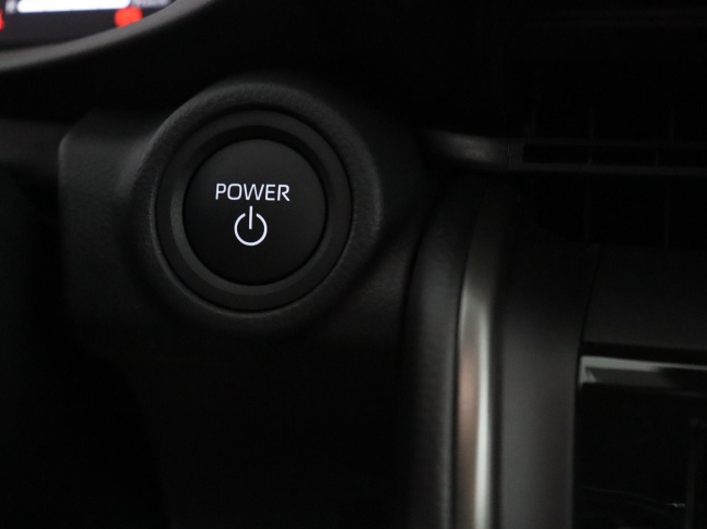 Toyota C-HR - 2.0 Plug-in Hybrid 220 Dynamic