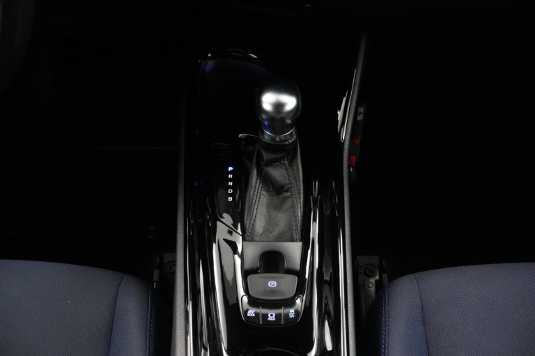 Toyota C-HR - 1.8 Hybrid Bi-Tone 18
