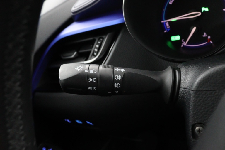 Toyota C-HR - 1.8 Hybrid Bi-Tone 23
