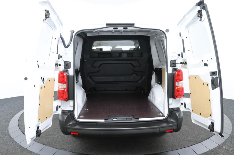 Toyota PROACE Worker Dubbele Cabine - 2.0 D-4D Live Long 10