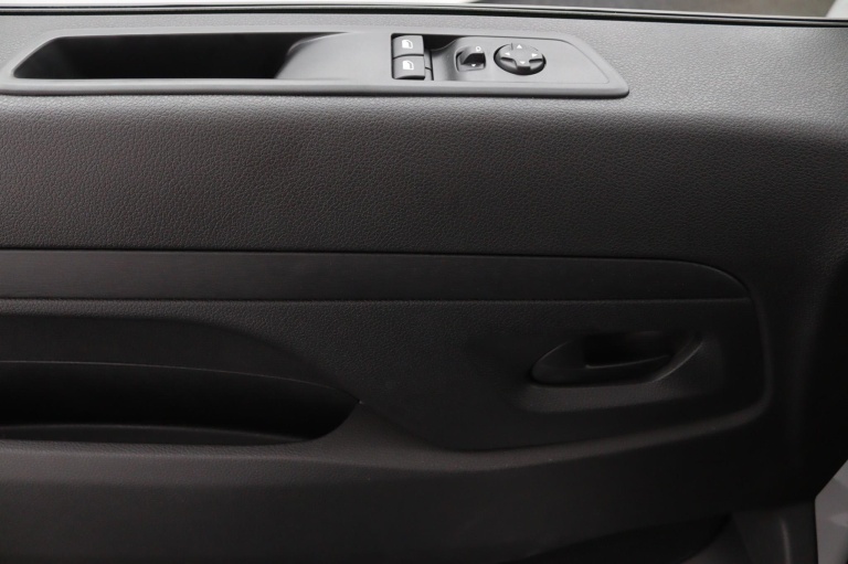 Toyota PROACE Worker Dubbele Cabine - 2.0 D-4D Live Long 22