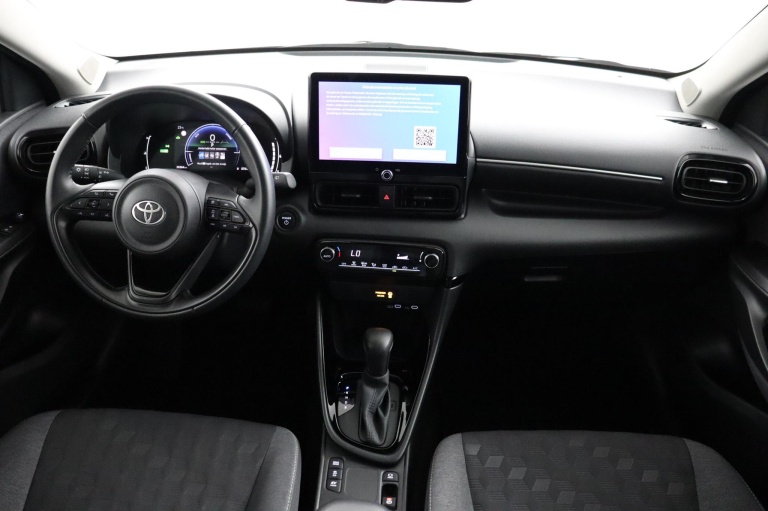 Toyota Yaris - 1.5 Hybrid 115 First Edition 4