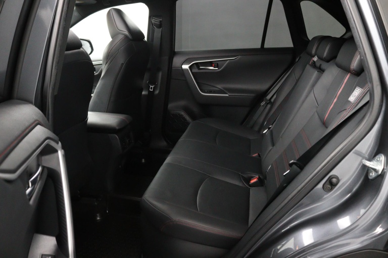 Toyota RAV4 - 2.5 Plug-in Hybrid AWD Bi-Tone Plus 15