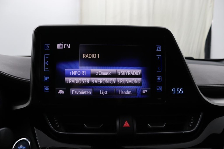 Toyota C-HR - 1.8 Hybrid Executive 18