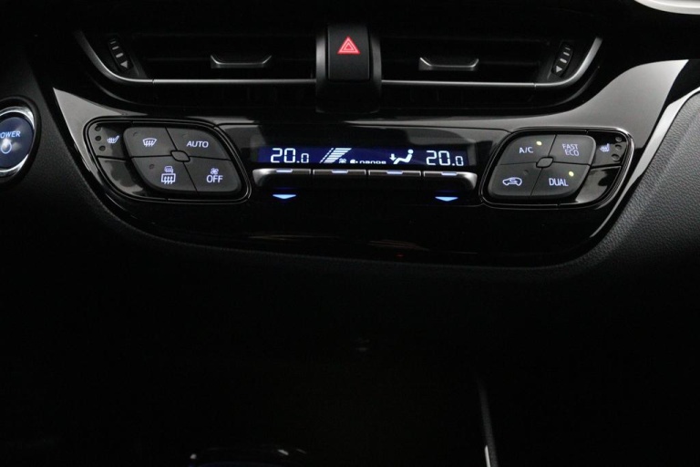 Toyota C-HR - 1.8 Hybrid Executive 19