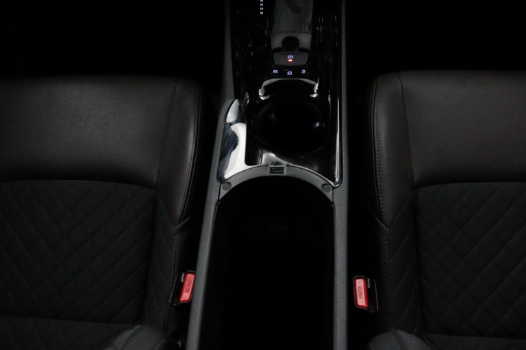 Toyota C-HR - 1.8 Hybrid Executive 41