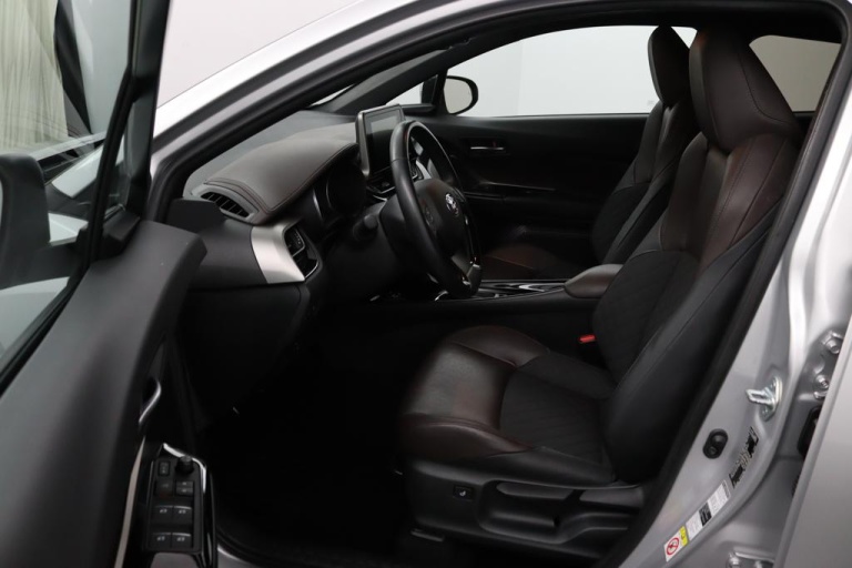 Toyota C-HR - 1.8 Hybrid Executive 9