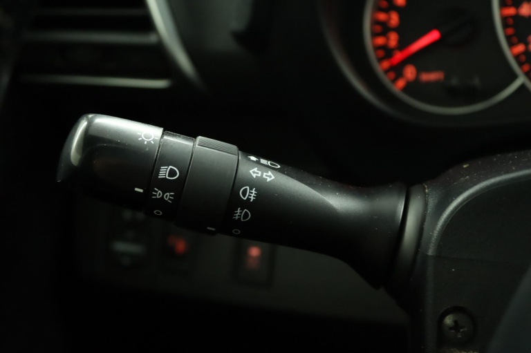Toyota Verso-S - 1.3 VVT-i Trend 30