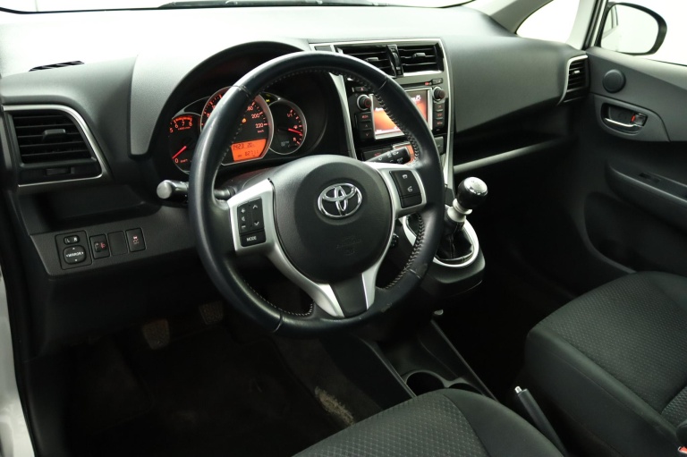Toyota Verso-S - 1.3 VVT-i Trend 50