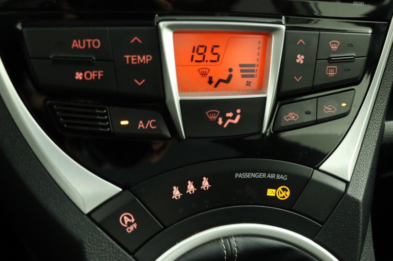 Toyota Verso-S - 1.3 VVT-i Trend 7