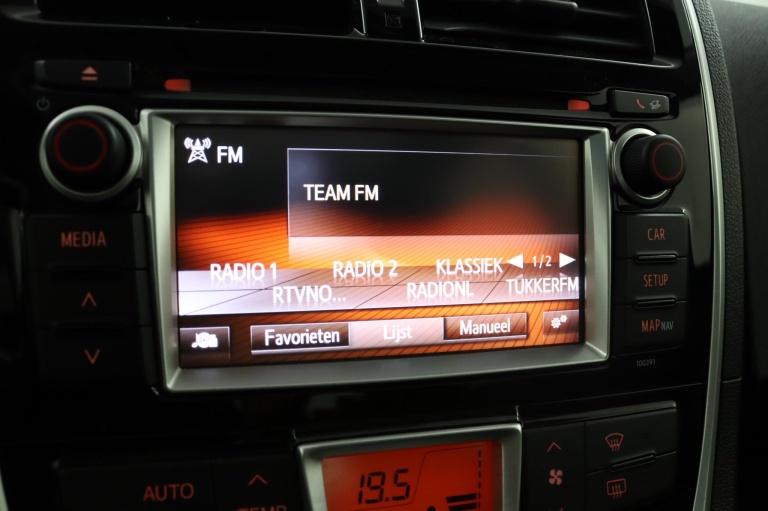 Toyota Verso-S - 1.3 VVT-i Trend 8