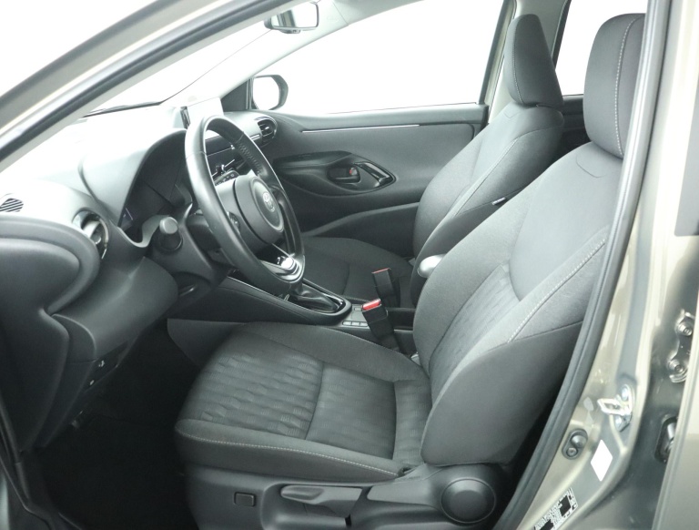 Toyota Yaris - 1.5 Hybrid 115 First Edition 17