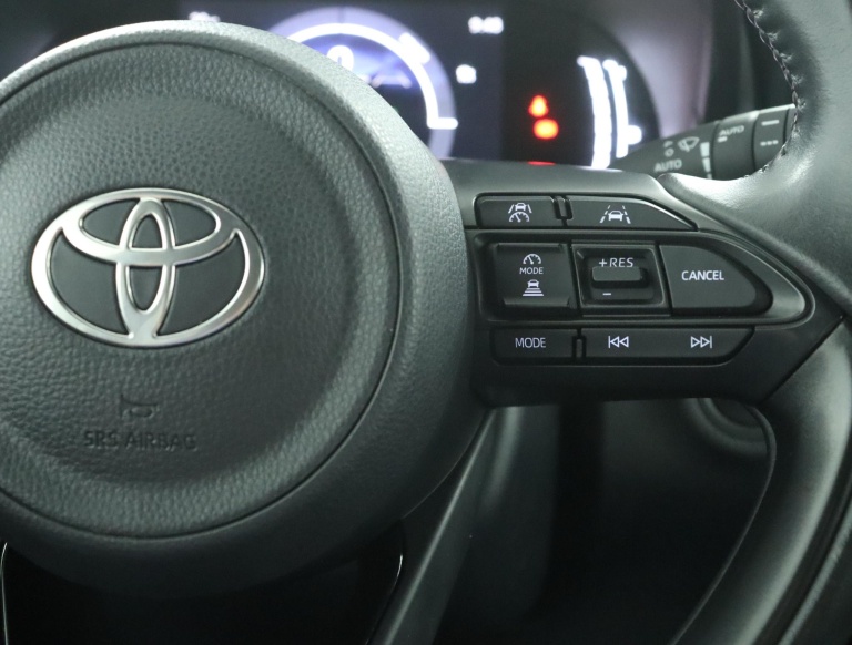 Toyota Yaris - 1.5 Hybrid 115 First Edition 21
