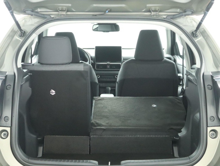 Toyota Yaris - 1.5 Hybrid 115 First Edition 24