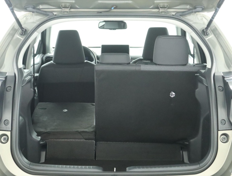 Toyota Yaris - 1.5 Hybrid 115 First Edition 26