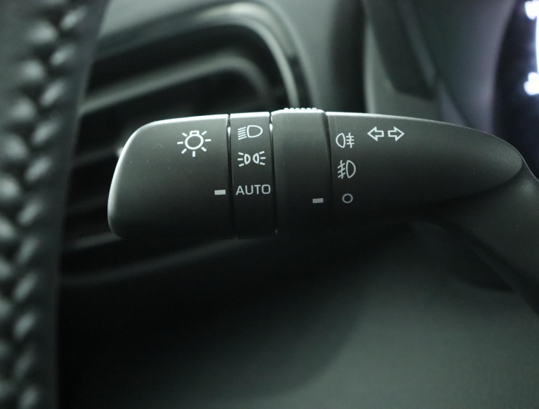 Toyota Yaris - 1.5 Hybrid 115 First Edition 31