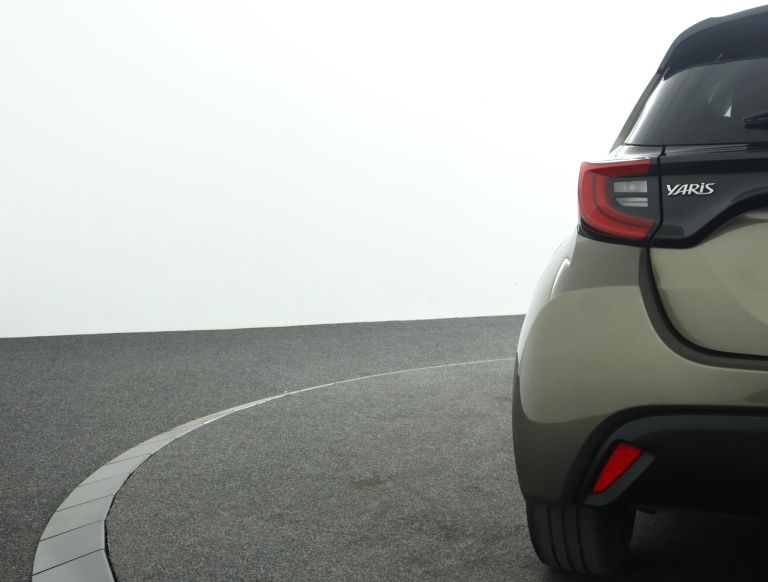 Toyota Yaris - 1.5 Hybrid 115 First Edition 41