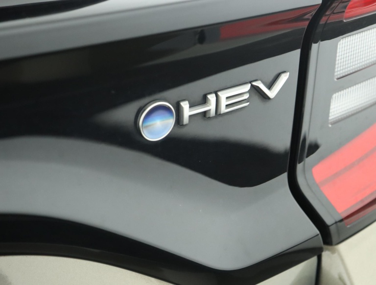 Toyota Yaris - 1.5 Hybrid 115 First Edition 42