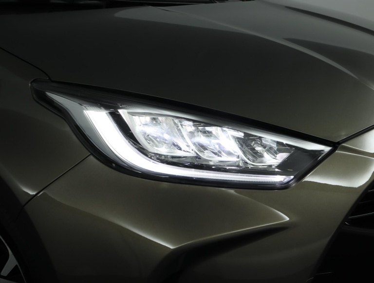 Toyota Yaris - 1.5 Hybrid 115 First Edition 68