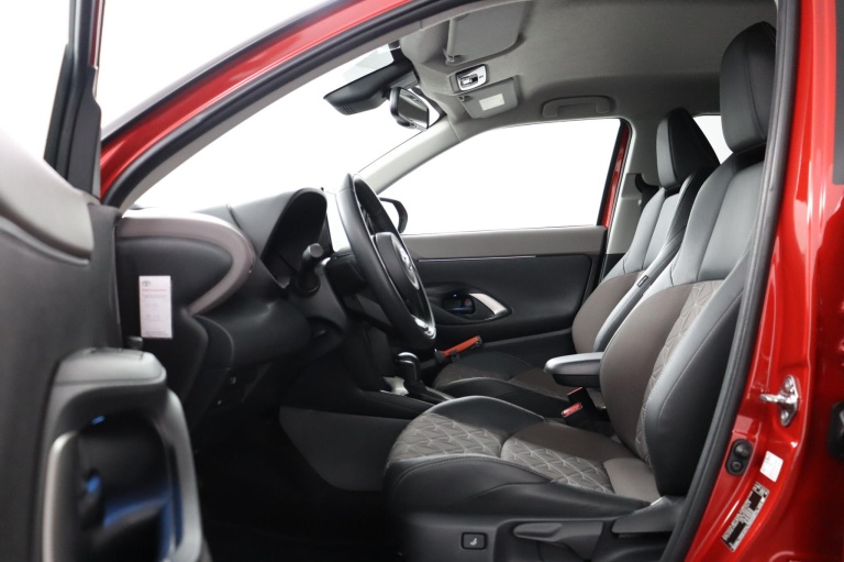 Toyota Yaris Cross - 1.5 Hybrid Executive 16