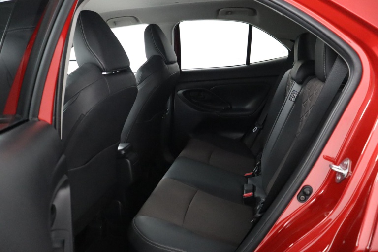 Toyota Yaris Cross - 1.5 Hybrid Executive 17
