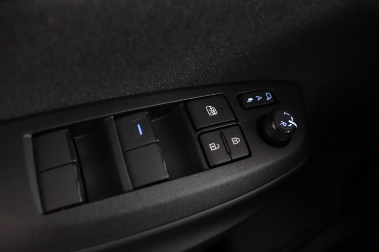 Toyota Yaris Cross - 1.5 Hybrid Executive 28